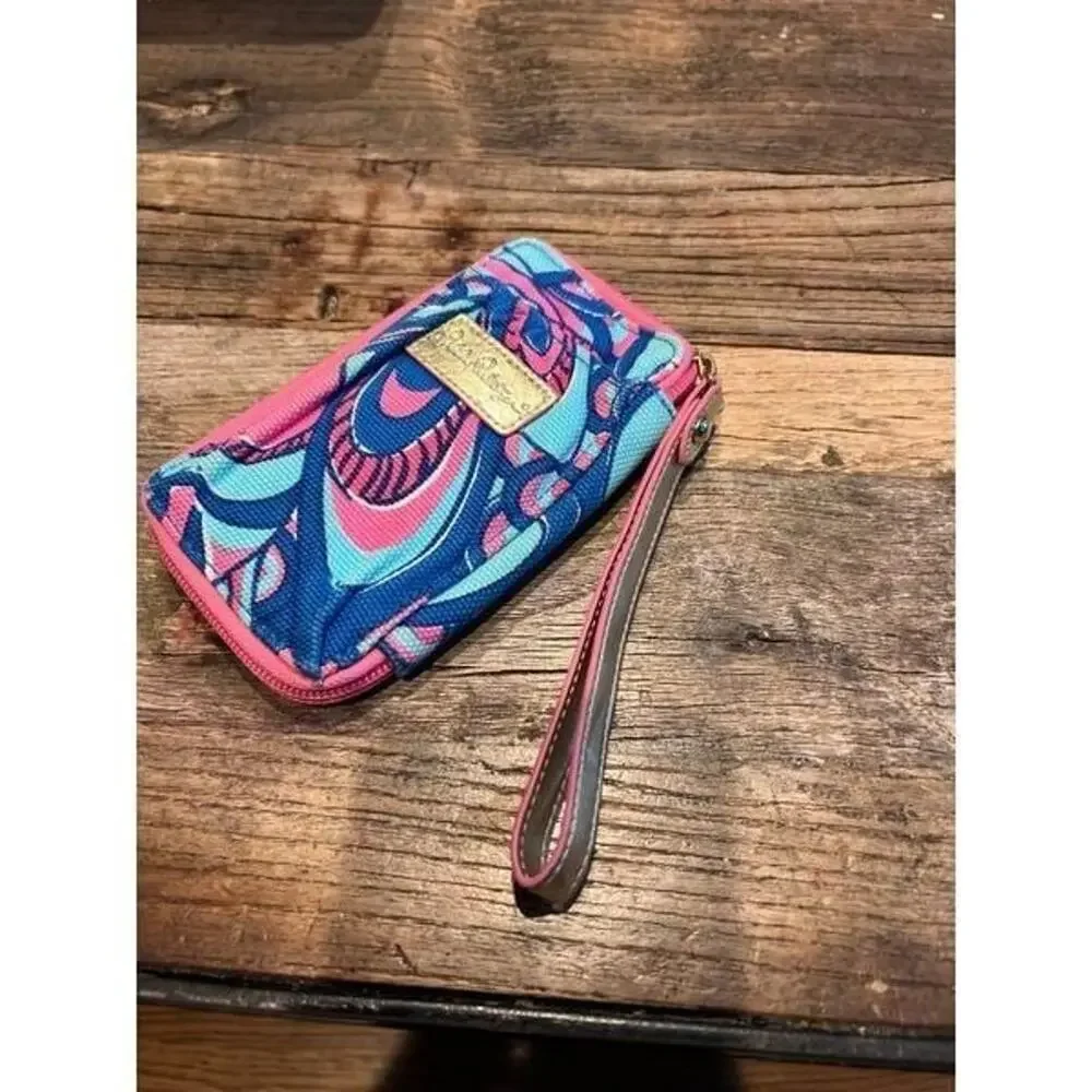 LILLY PULITZER ‘Brewster Blue’ Canvas Wristlet Wallet Gold Metallic Logo & Strap